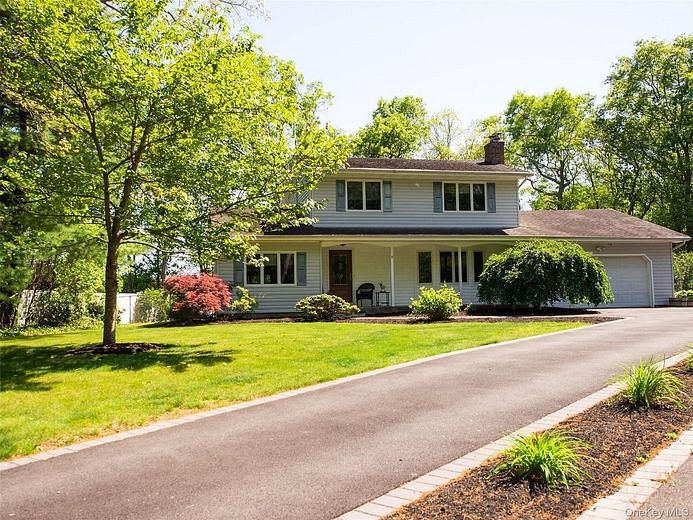 8 Donnatella Lane