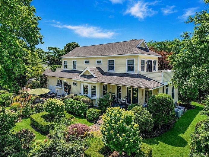 8 Jackson Avenue