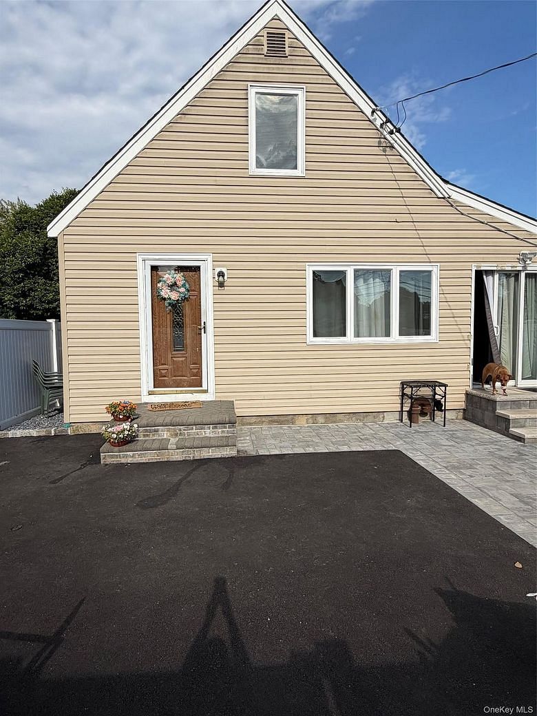 8 Johnson Place #A