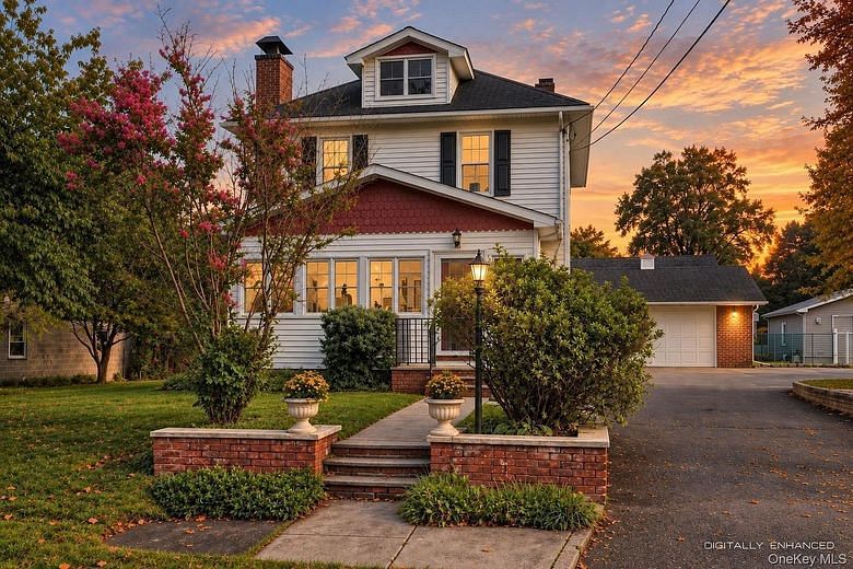 8 Lancaster Avenue