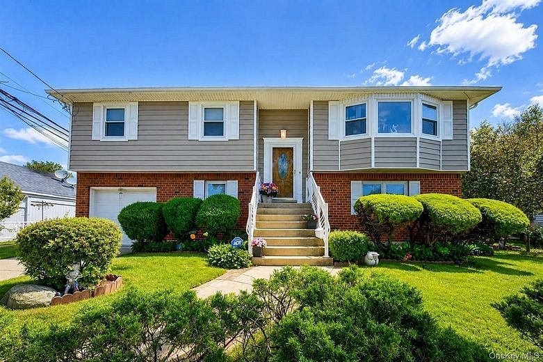 8 Laurel Lane