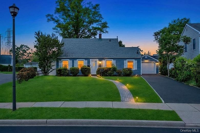 8 Lilac Lane