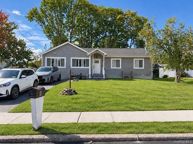 8 Mayflower Court