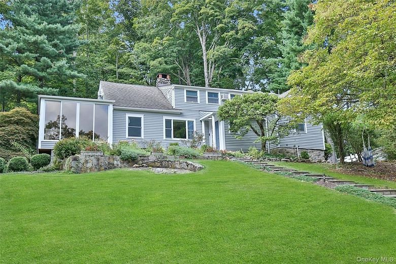 8 Old Roaring Brook Road