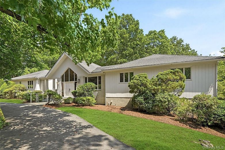 8 Palma Drive