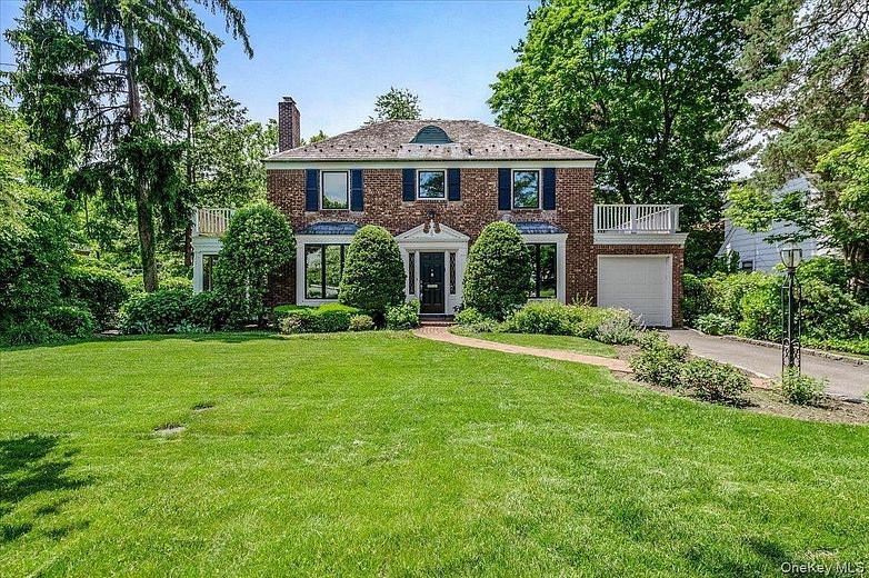 8 Parkside Drive