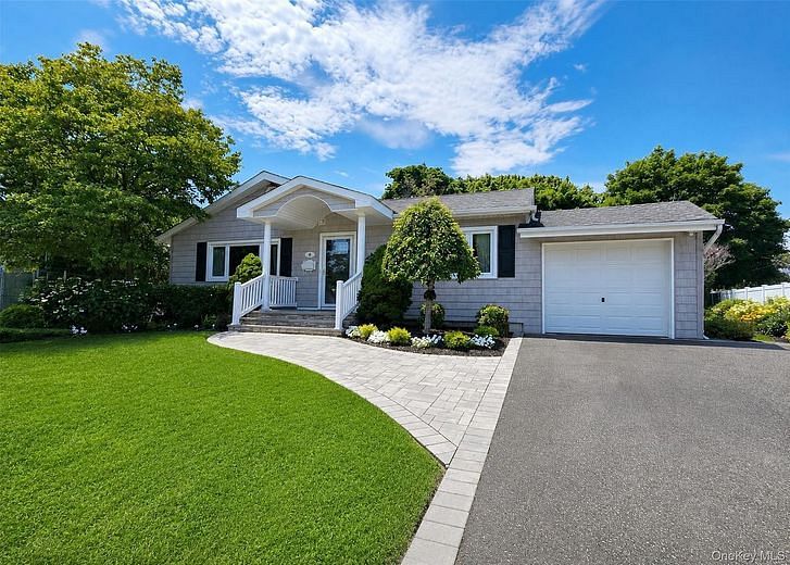 8 Starlight Drive