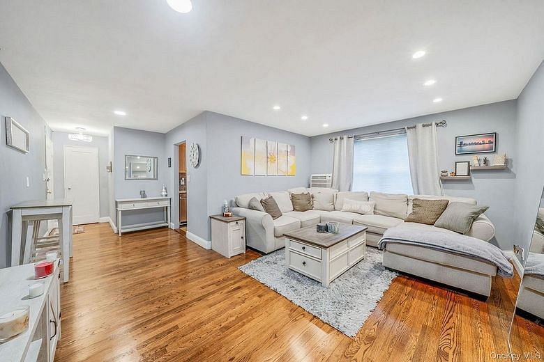 8 Terrace Circle #1G