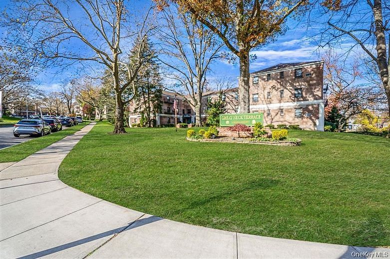 8 Terrace Circle #1G