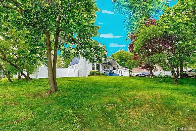8 Van Cedar Street SE #8