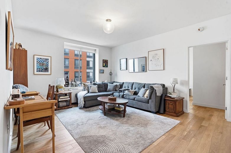 8 Vanderbilt Avenue #9K