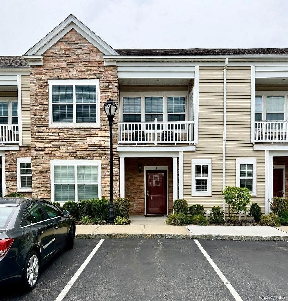 8 Wexford Lane #1