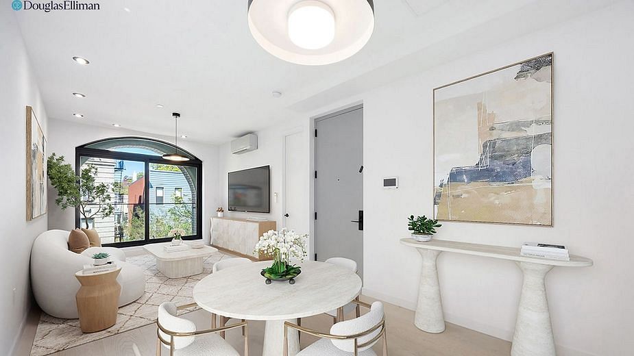 8 Windsor Place #3