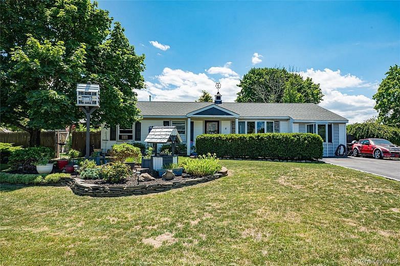 8 Woodbrook Drive #8