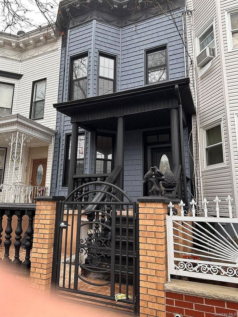 80 Autumn Avenue