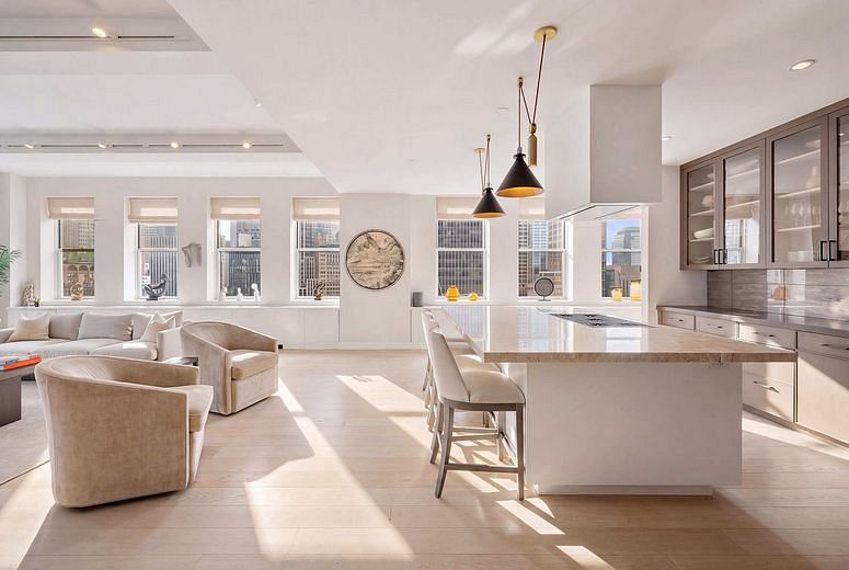 270 Broadway #21A