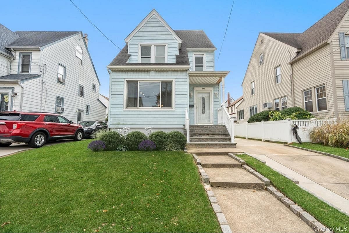 Image 1 of 28 for 80 Munro Boulevard in Long Island, Hempstead, NY, 11581