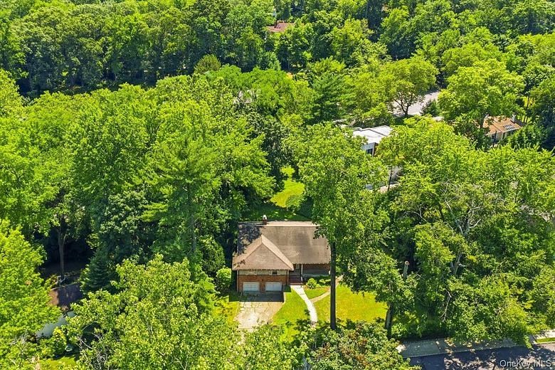 80 Nassau Drive