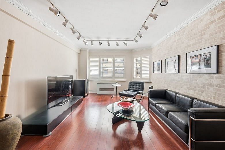 80 Park Avenue #5D