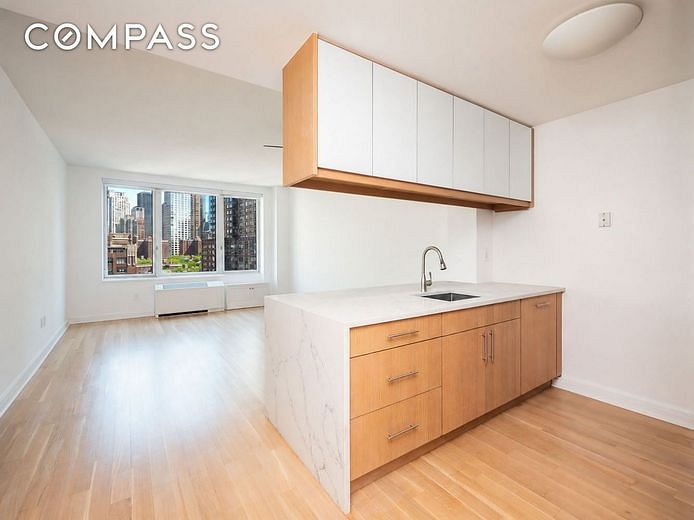 80 Riverside Boulevard #12A