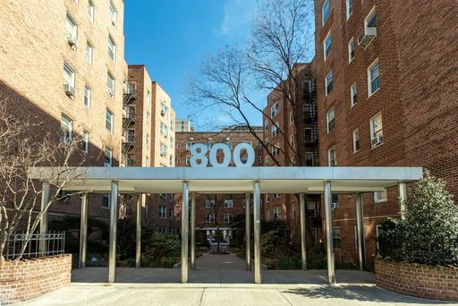 Image 1 of 10 for 800 Grand concourse #2WS in Bronx, BRONX, NY, 10451