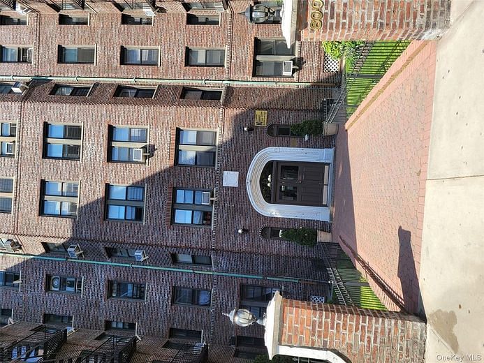 8009 35th Ave Avenue #A12