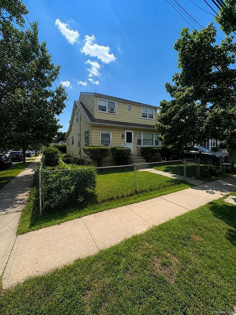 801 Oak Street