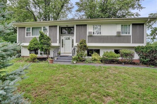 Image 1 of 27 for 152 California Road in Westchester, Yorktown Heights, NY, 10598