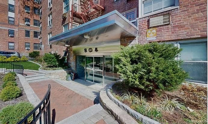 804 Bronx River Rd Road #4G