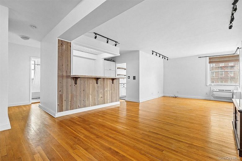 804 Bronx River Road #5A