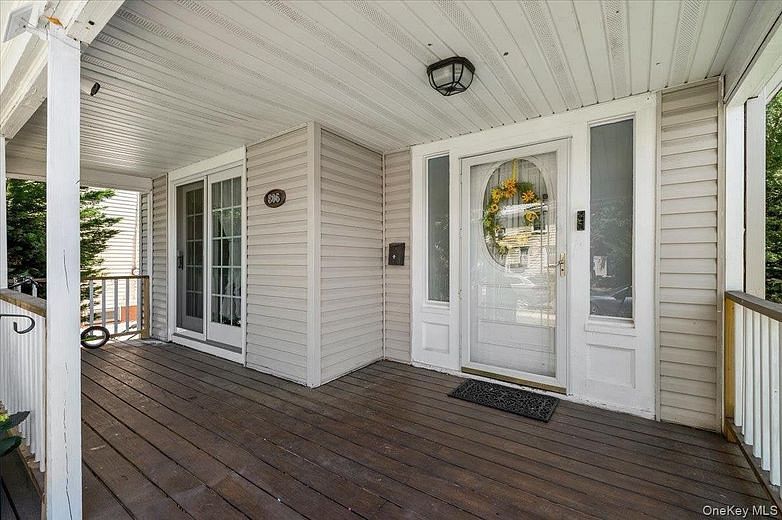 806 Miller Place