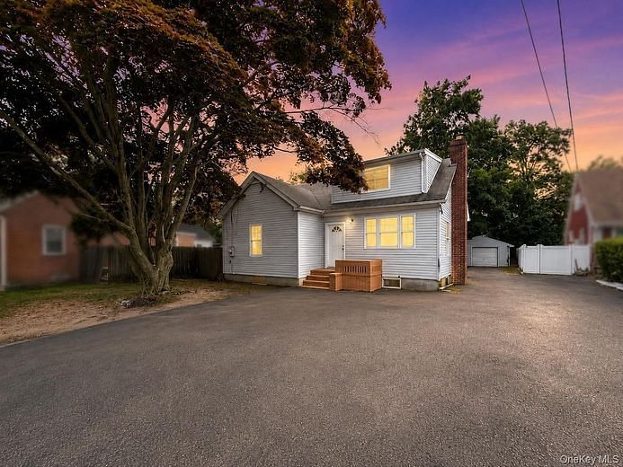 806 Mount Avenue