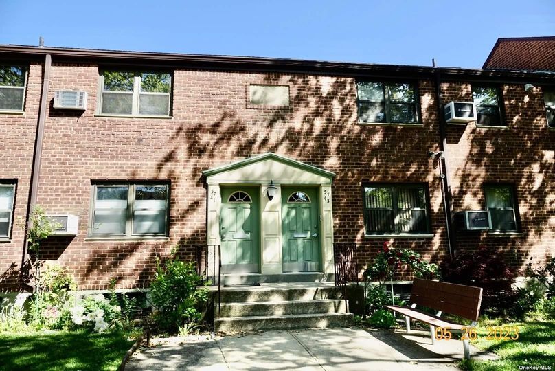 Image 1 of 20 for 57-43 246 Crescent #upper in Queens, Douglaston, NY, 11362