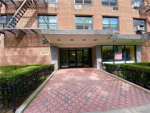 Image 1 of 22 for 61-88 Dry Harbor Road #5B in Queens, Middle Village, NY, 11379