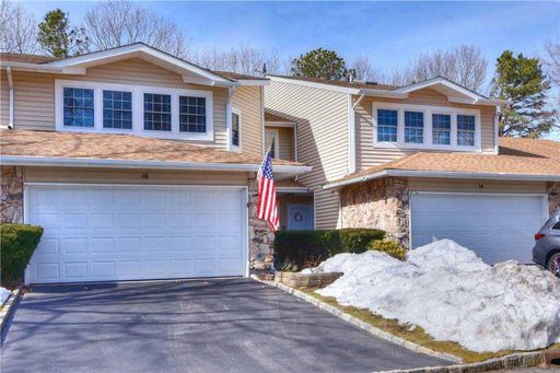 Image 1 of 25 for 16 Hampshire Court in Long Island, Holbrook, NY, 11741