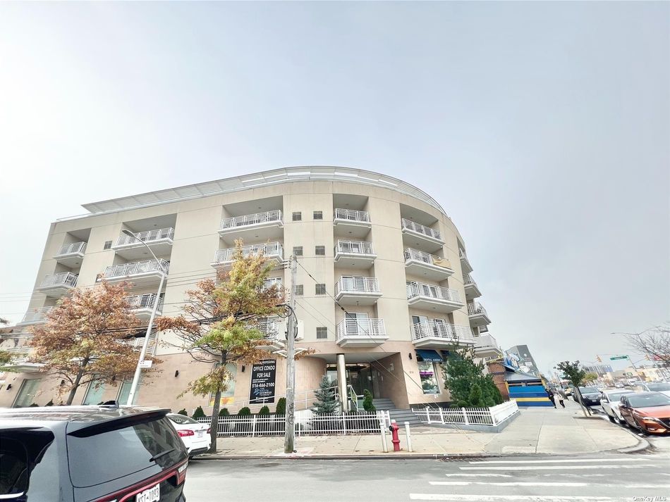 Image 1 of 15 for 81-14/18 Queens Boulevard #3E in Queens, Elmhurst, NY, 11373