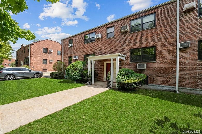 81-16 155 Ave #050