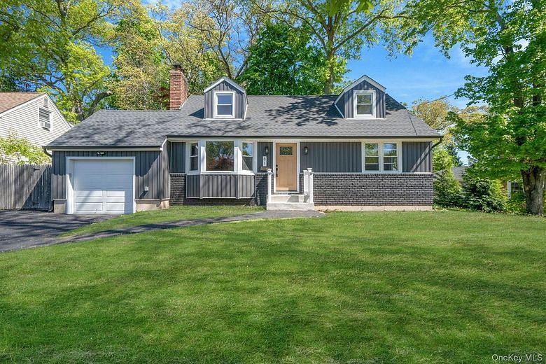 81 E 24th Street