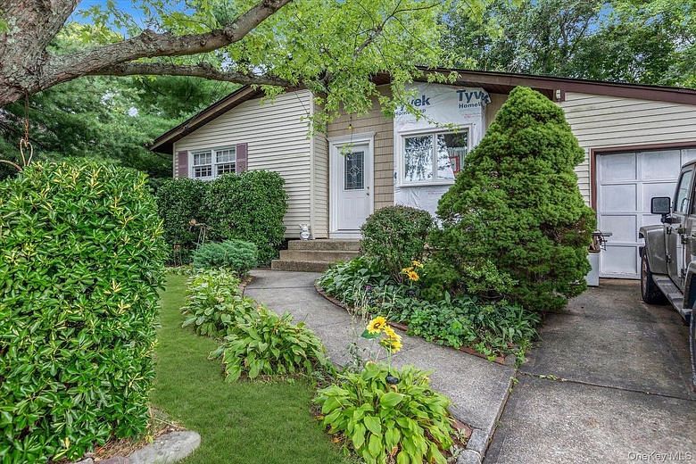 81 Lenore Lane