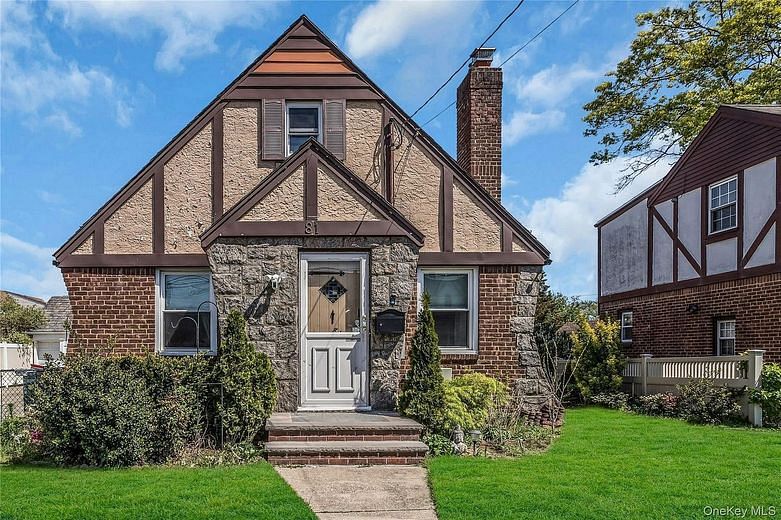 81 Midwood Street