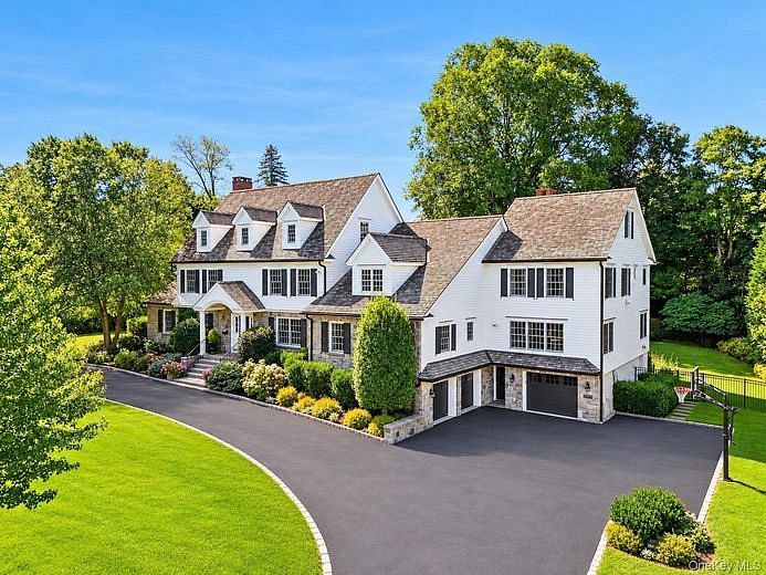 81 Park Drive N
