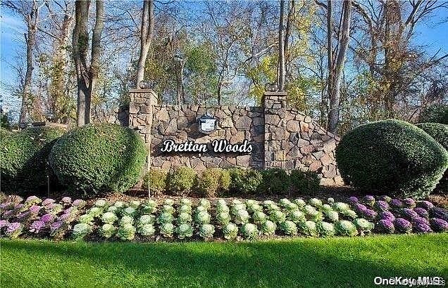 810 Woodland Court