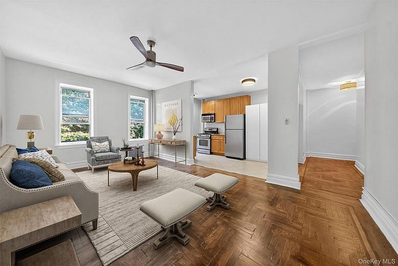 811 Walton Avenue #C15