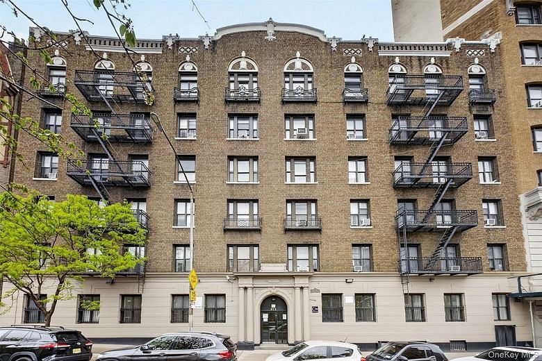 812 Riverside Drive #42