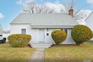 Image 1 of 24 for 13 Colonial Avenue in Long Island, Merrick, NY, 11566