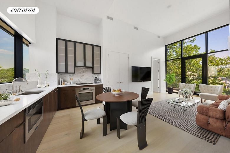 814 Fifth Avenue #4C