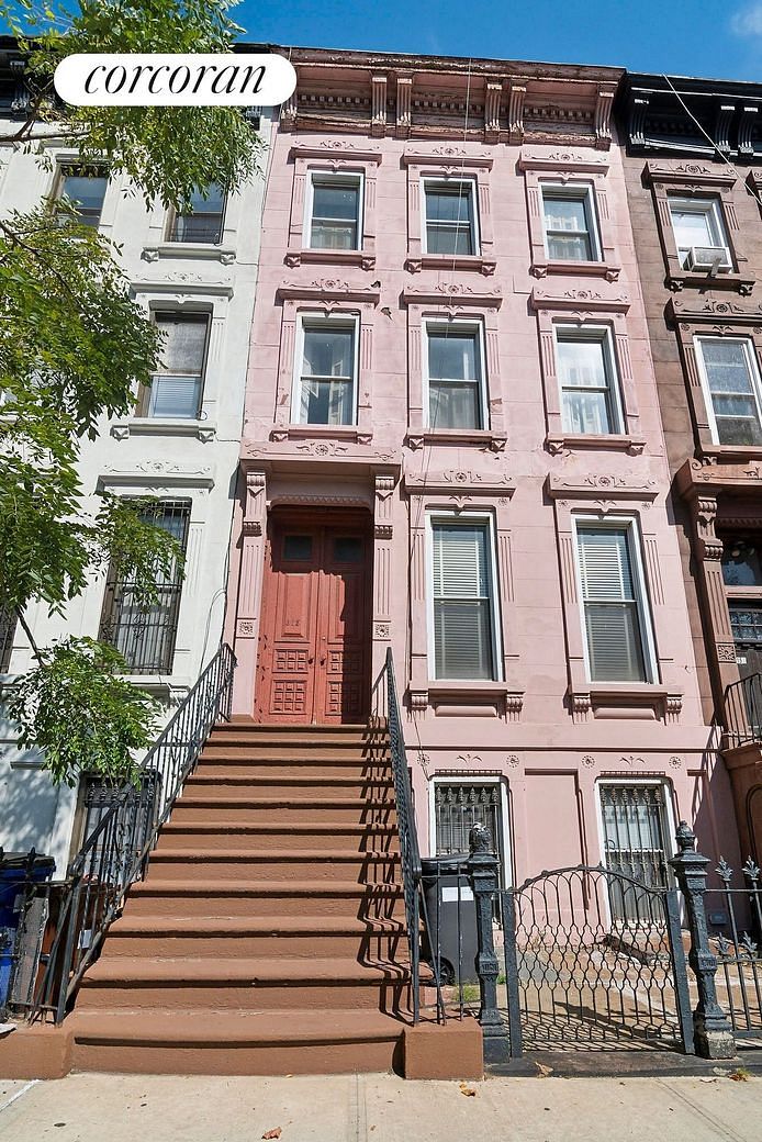 815 Willoughby Avenue