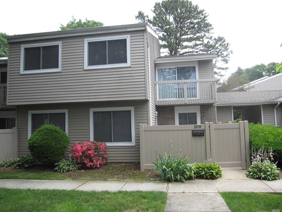 Image 1 of 23 for 207H Springmeadow Dr #H in Long Island, Holbrook, NY, 11741