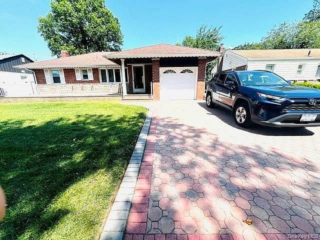 819 Dean Drive