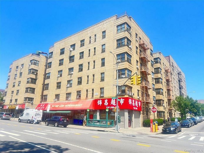 82-01 Britton Avenue #5K